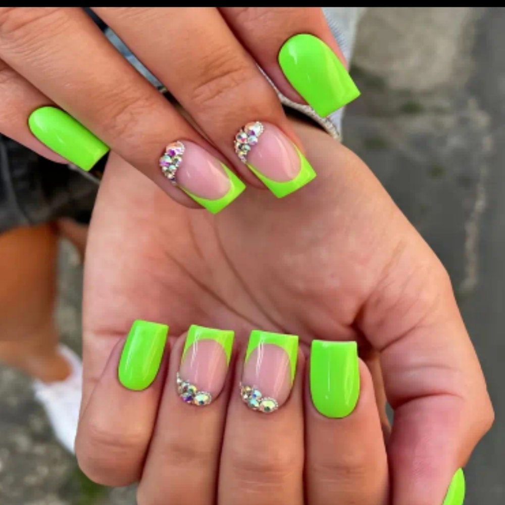 Neon Green Nail Set